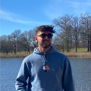 Meet your Posher, Connor